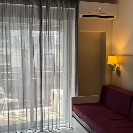 Hotel Bed And Breakfast Benidorm 2* בנידורם