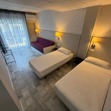 Hotel Bed And Breakfast Benidorm בנידורם