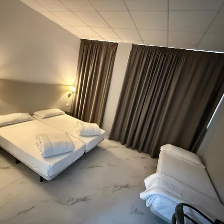 Hotel Bed And Breakfast Benidorm מלון בנידורם